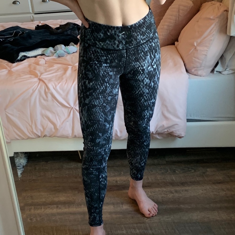 Athleta full length patterned leggings women’s S